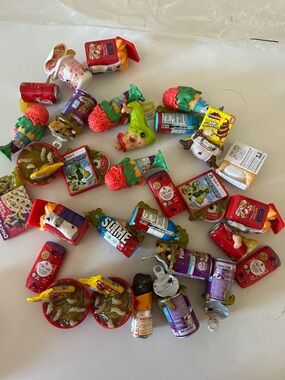 Mega Gross Minis Series 2 Lot Of 22 Figures